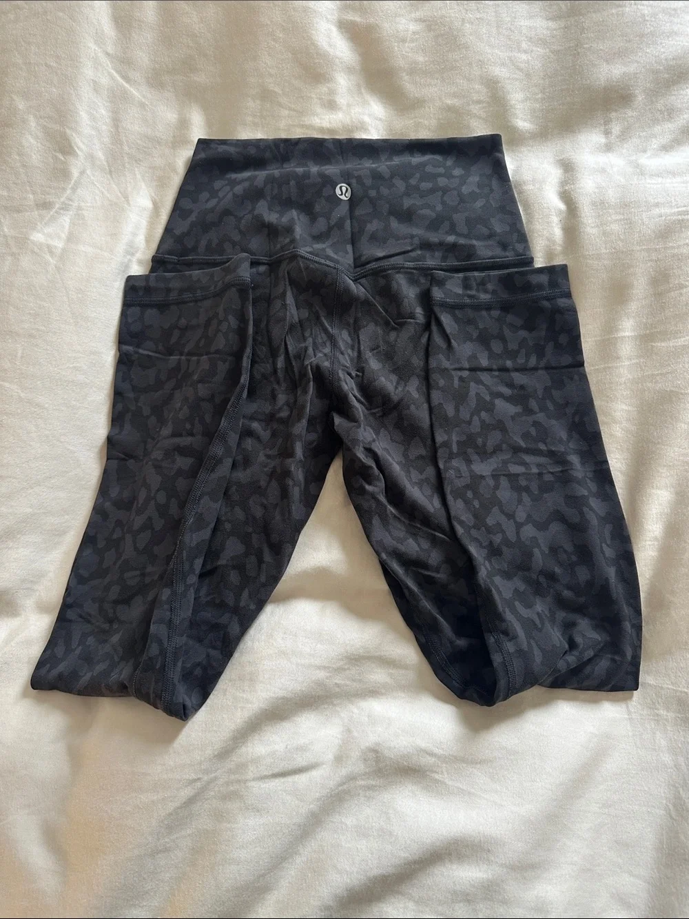 Lululemon Align Cropped Leggings - Black/ Leopard Print